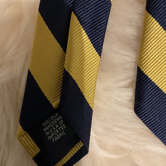 Boys Lands End Tie - Picture 4 of 5